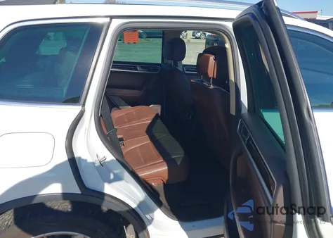 2013 Volkswagen Touareg Vr6 Executive from USA, damaged, VIN WVGEF9BP9DD000849